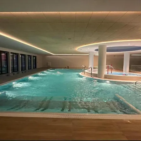 A Comfortable For 3 People In Apartment