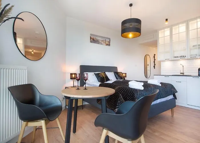 A Comfortable For 3 People In דירה