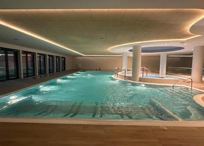 A Comfortable For 3 People In דירה