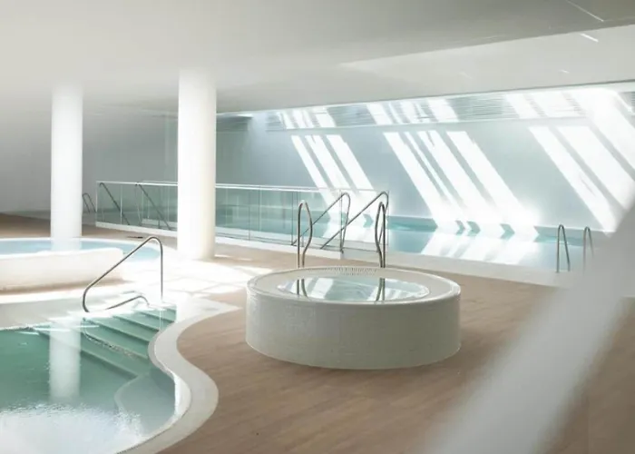 A Comfortable For 3 People In * פוביירובו